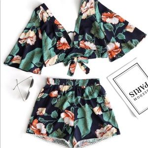 Floral Cropped Top and Lace Trim Shorts